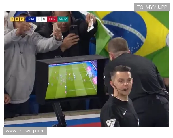 布莱顿俱乐部称争议照片为“失误”,引发多国网民不满 布莱顿俱乐部称争议照片为“失误”,引发多国网民不满